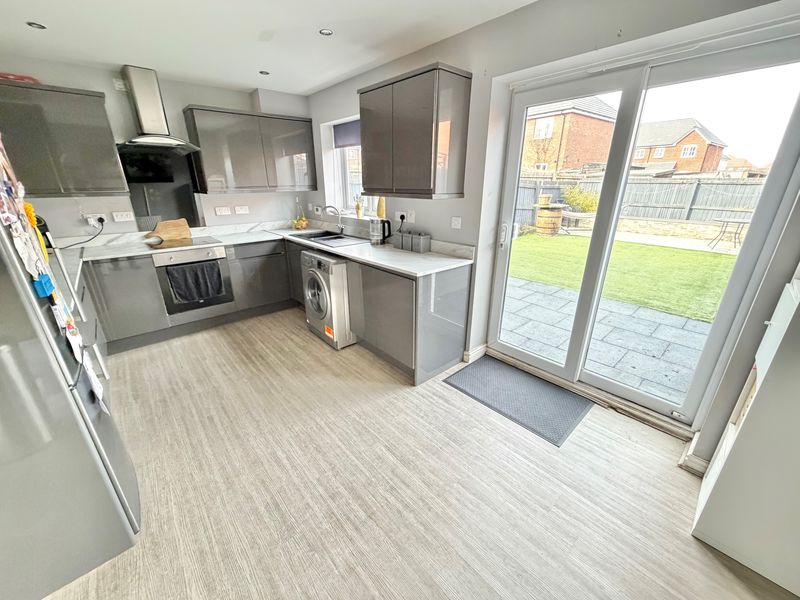 Standingwood Road Rossmore